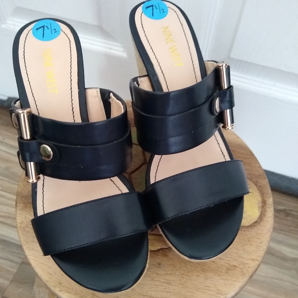 Nine West navy blue wedges
